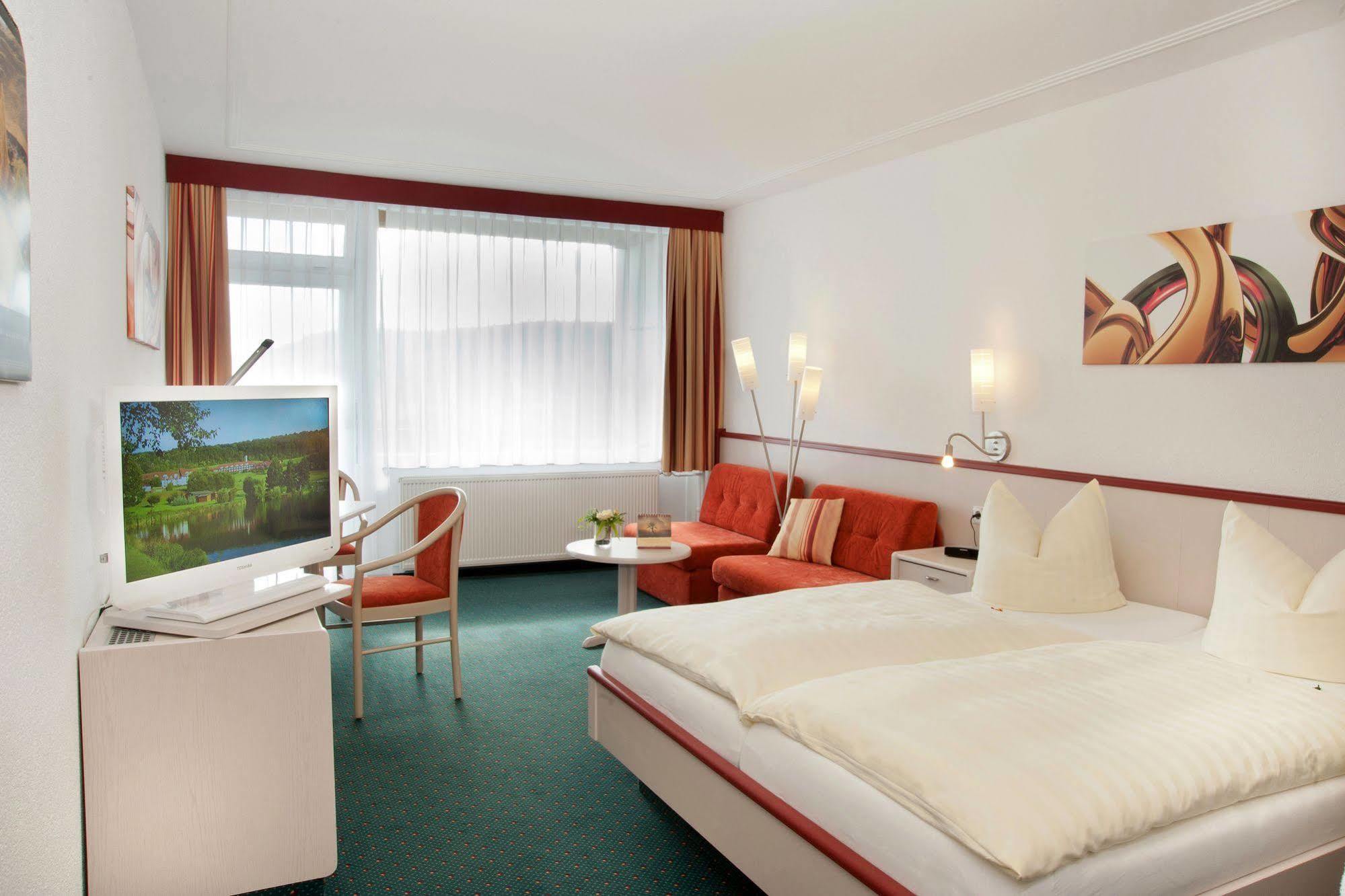 Hotel Hessen Hotelpark 4*